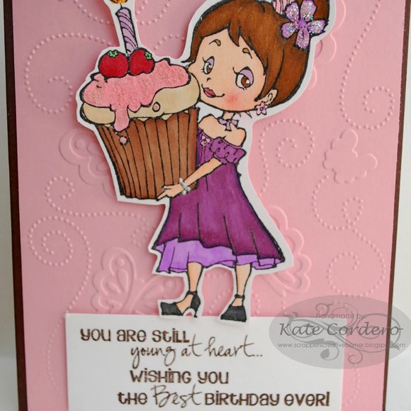 Cuttlebug 4-pc embossing folder - ONCE UPON A PRINCESS - Picture 6 of 9